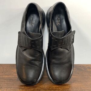 BCBG Hook & Loop Casual Black Shoes Black Size 8.5